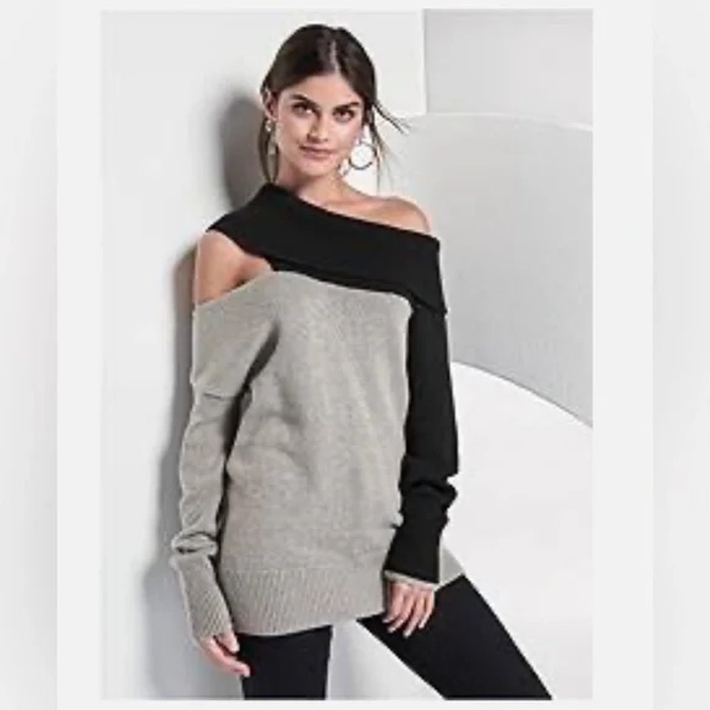 VENUS Women's Black and Gray Sweater Unique Cozy Cutout Off the Shoulder Tunic L